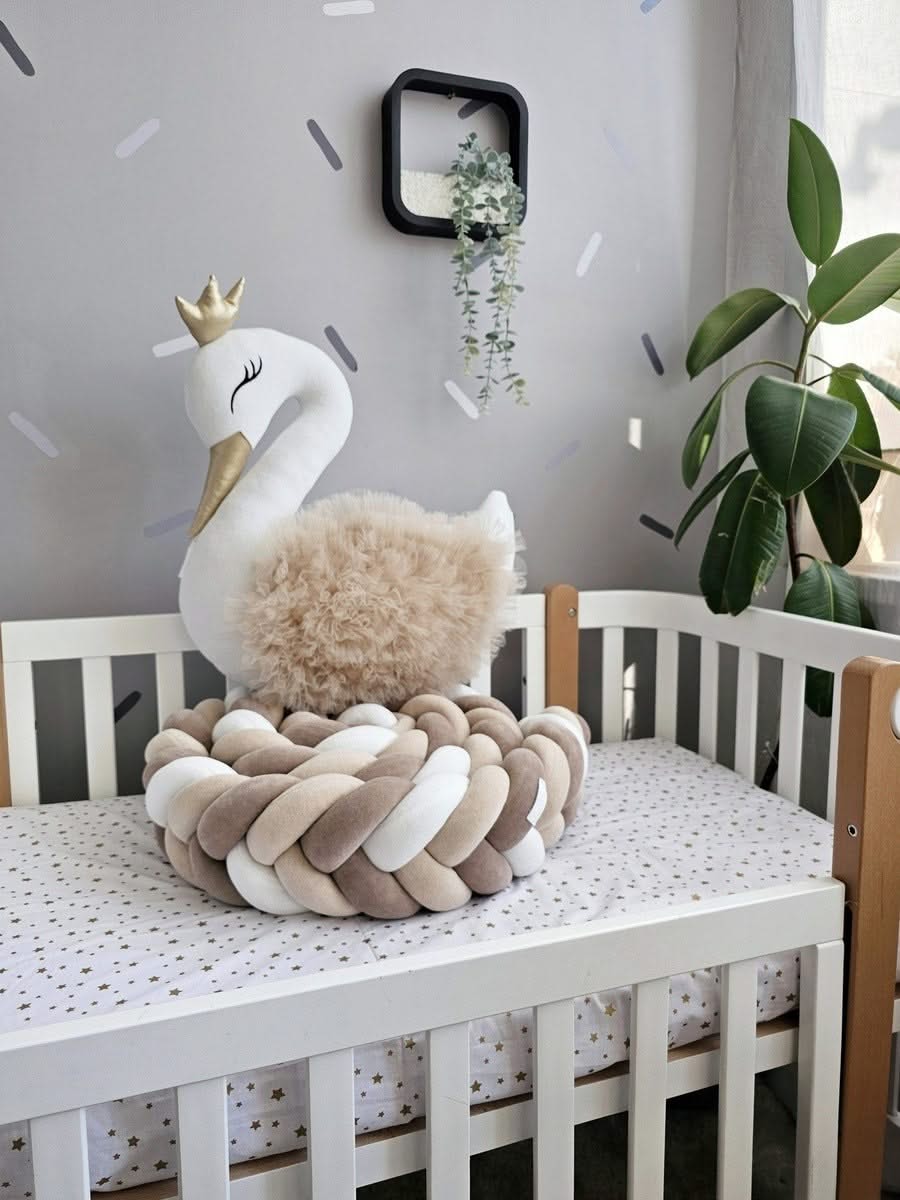 Safe baby bedding crib set with braided crib bumper. KARI studio