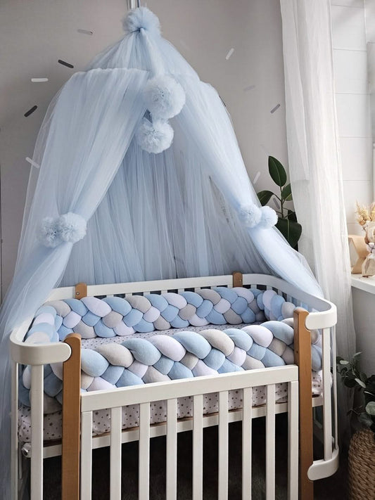 Personalized baby crib bedding set for boys. Kari studio.