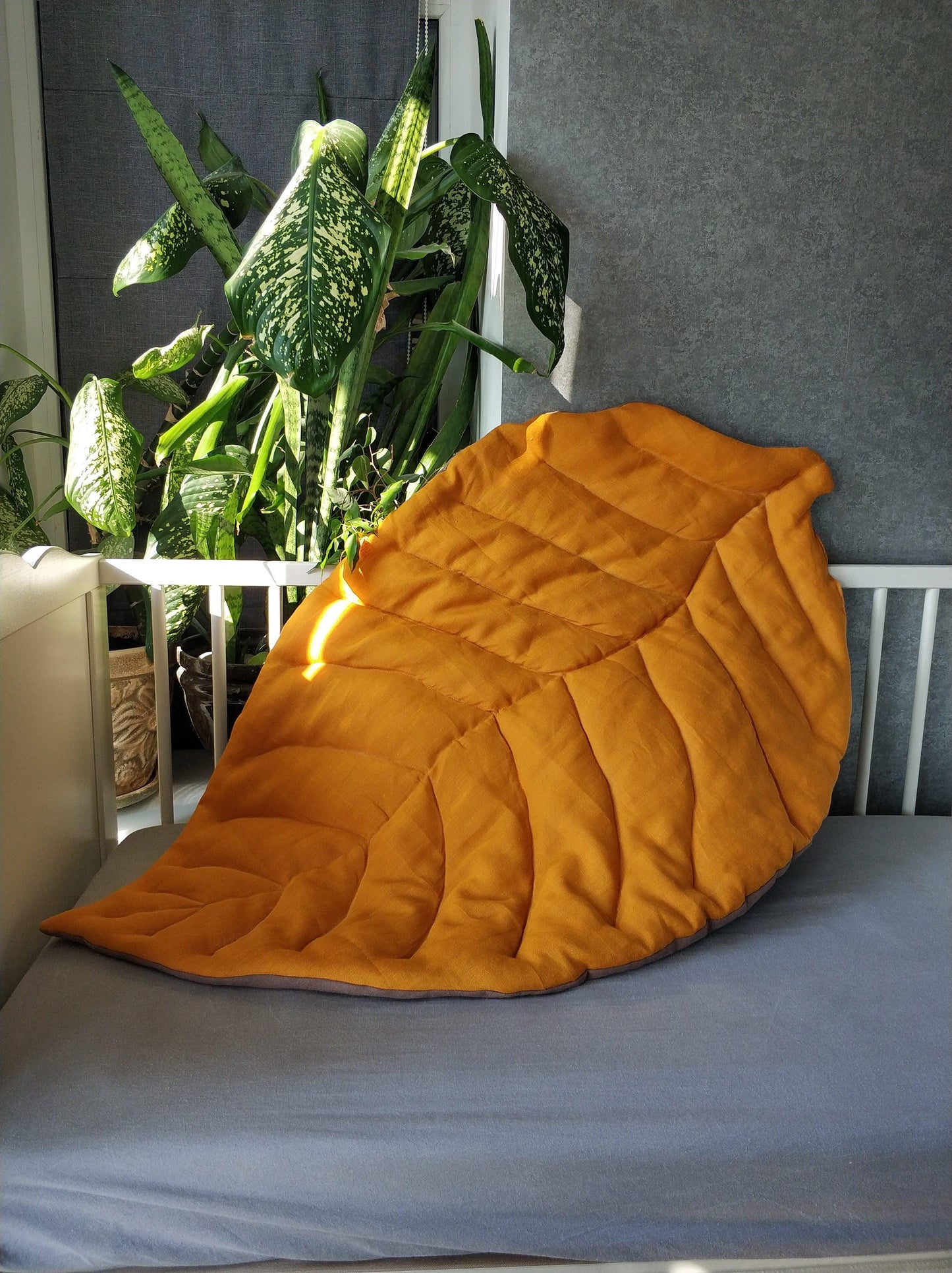 Baby linen leaf play mat for boy and girl - KariStudio