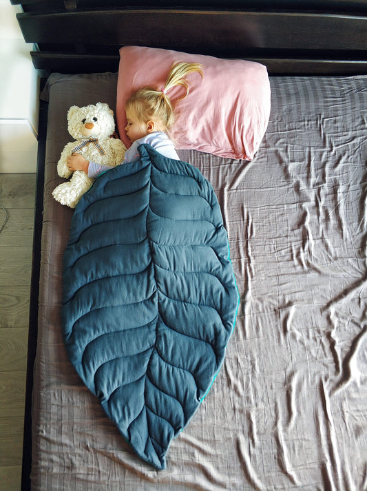 Baby linen leaf play mat - KariStudio