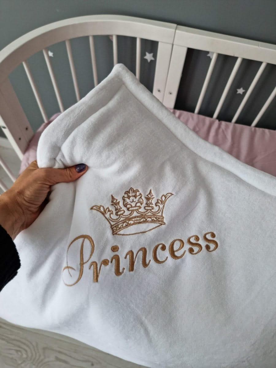 Personalized baby bedding set white - KariStudio