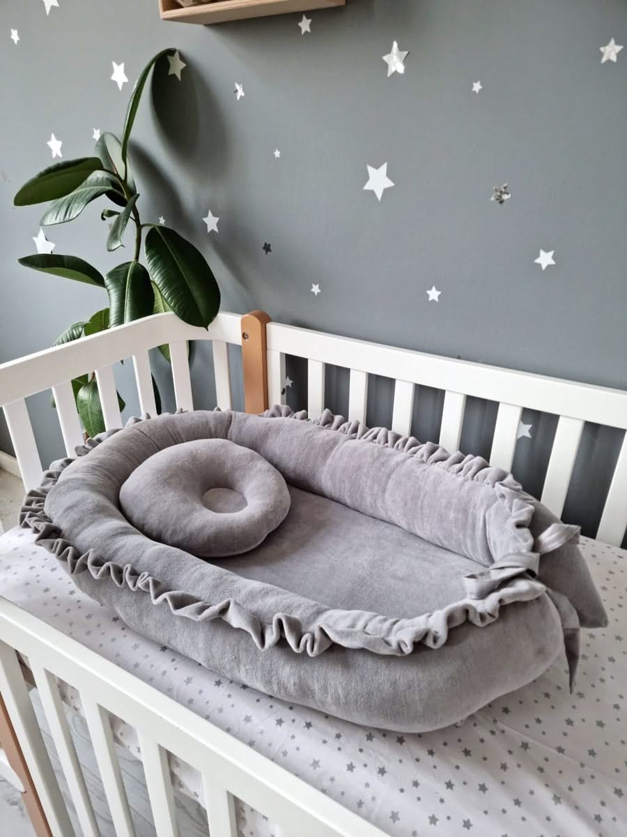 Baby bedding crib bumper set for boys gray. KARI studio