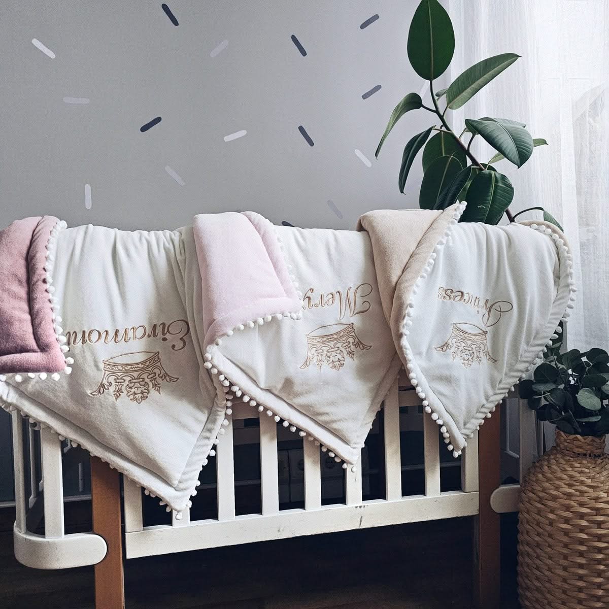Baby bedding crib bumper set for boys gray. KARI studio