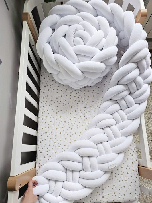 Braided crib bumper white. KARI studio