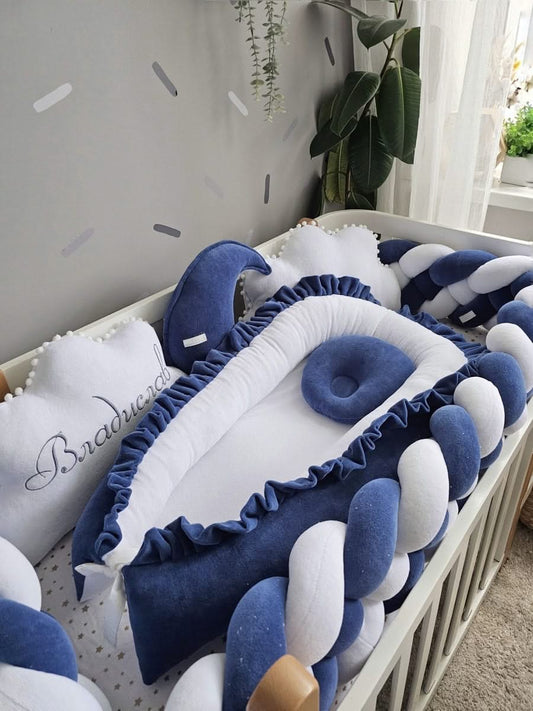Baby bedding crib bumper set indigo. KARI studio