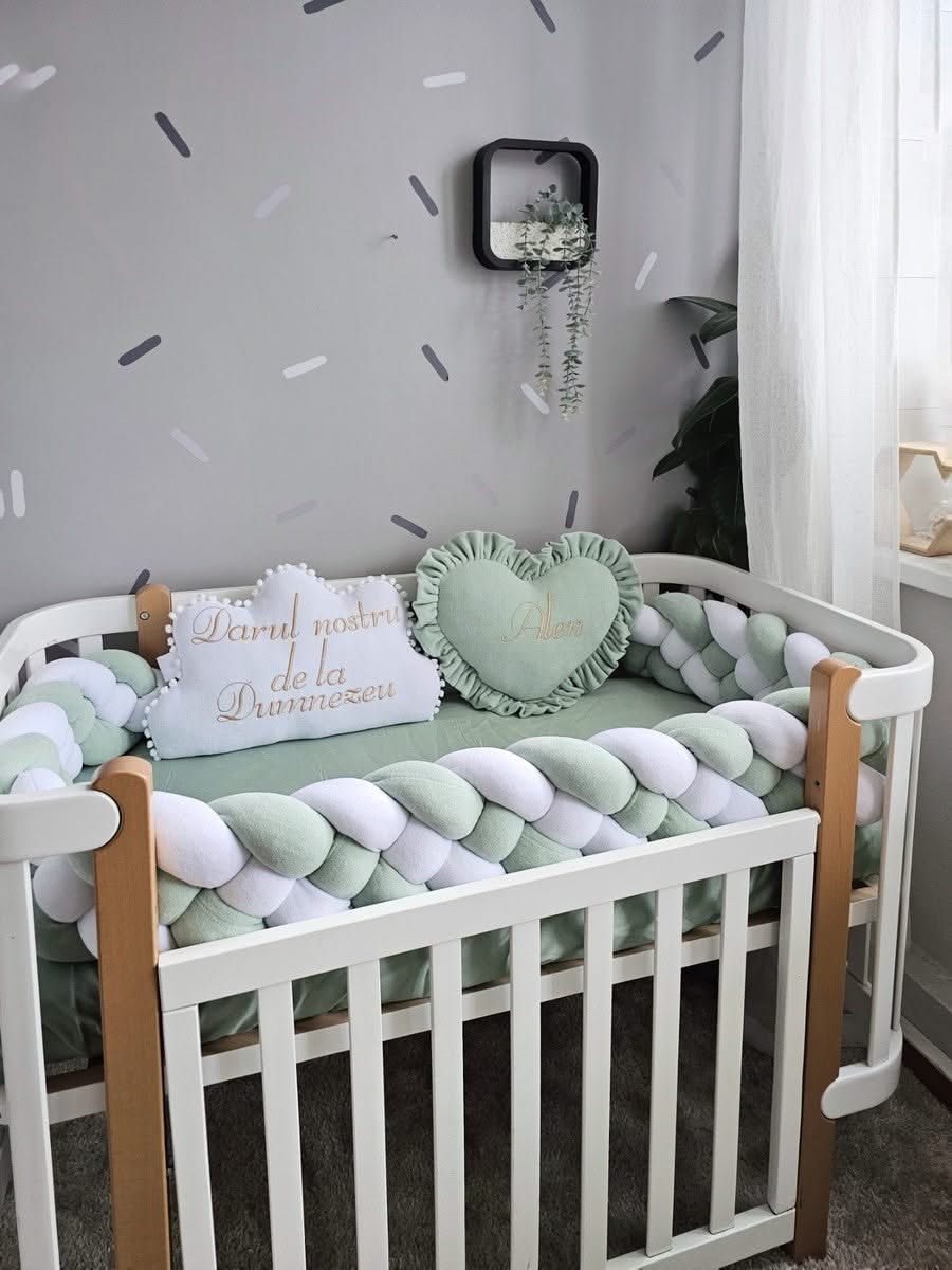 Baby bedding crib bumper set green pistachio. KARI studio