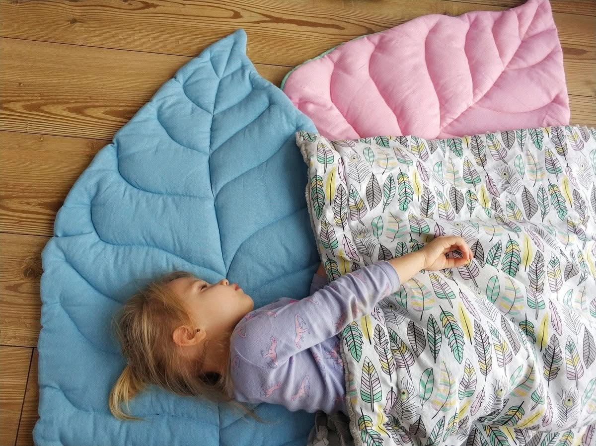 Baby linen leaf play mat blue pink - KariStudio