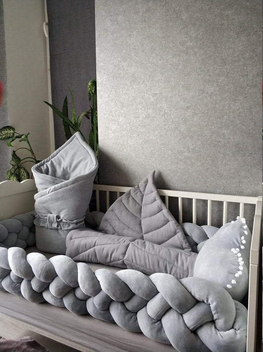 Personalized crib bumper set grey - KariStudio