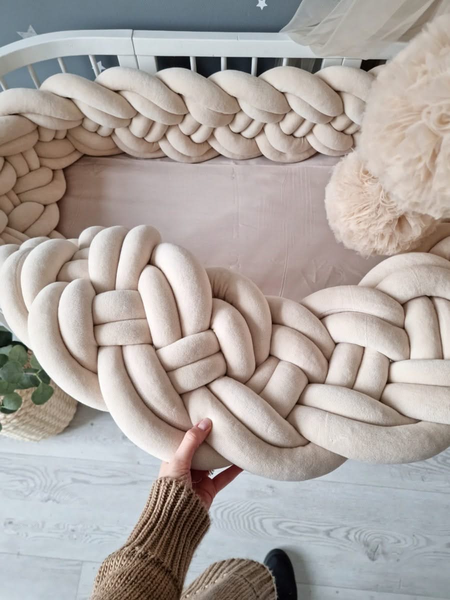 Braided crib bumper. KARI studio