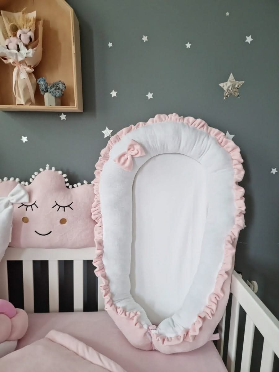 Luxurious baby bedding set