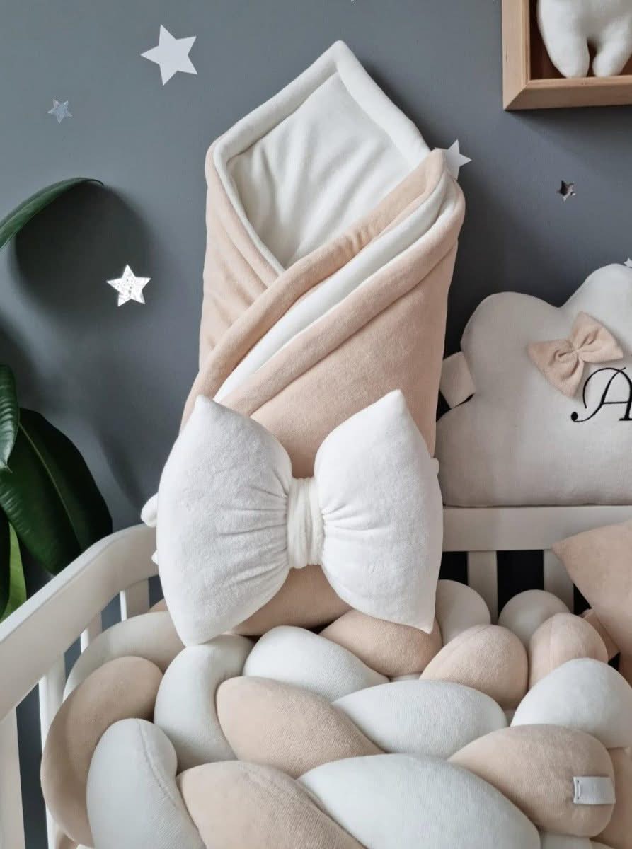 Personalized cot bumper set beige - KariStudio