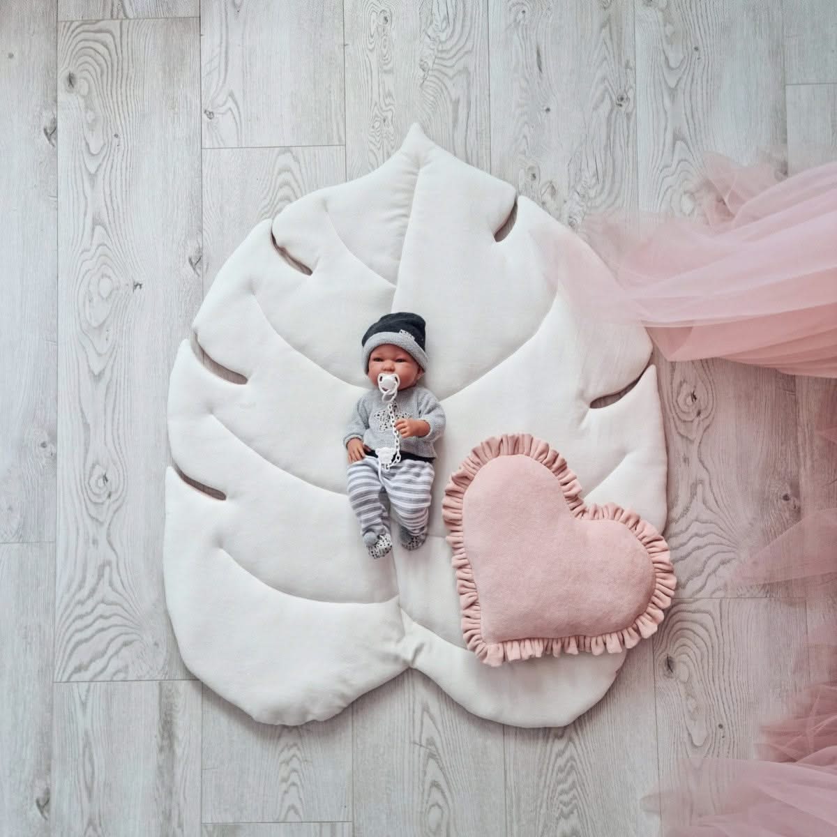Baby play mat monstera. Nursery rug. Baby room decor. KARI studio
