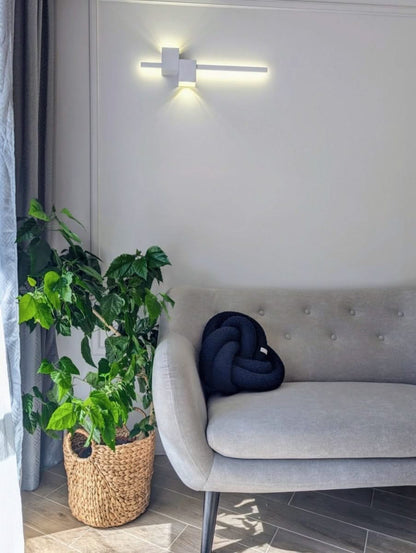 Knot decorative pillow. Throw pillows.