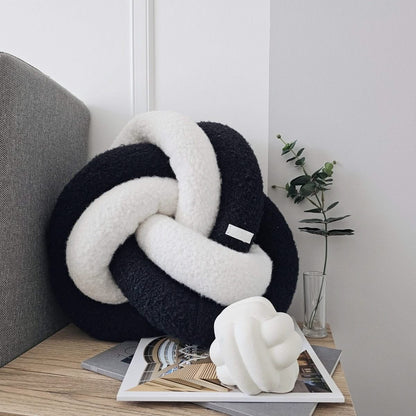 Knot decorative pillow. Throw pillows.