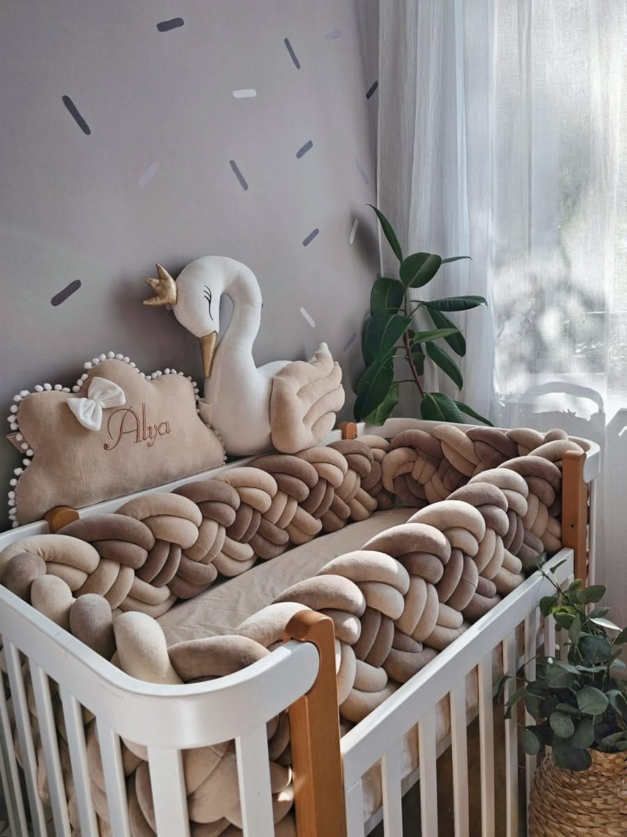Braided crib bumper. KARI studio