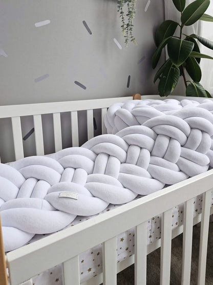 Braided crib bumper white. KARI studio