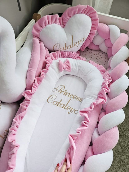 Baby girl bedding set pink. KARI studio